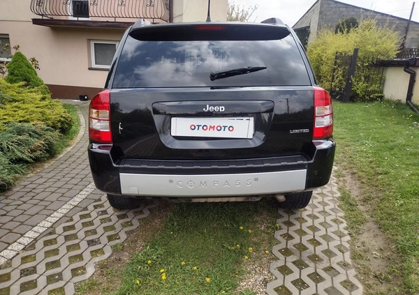 Jeep Compass cena 27990 przebieg: 213700, rok produkcji 2009 z Ćmielów małe 742